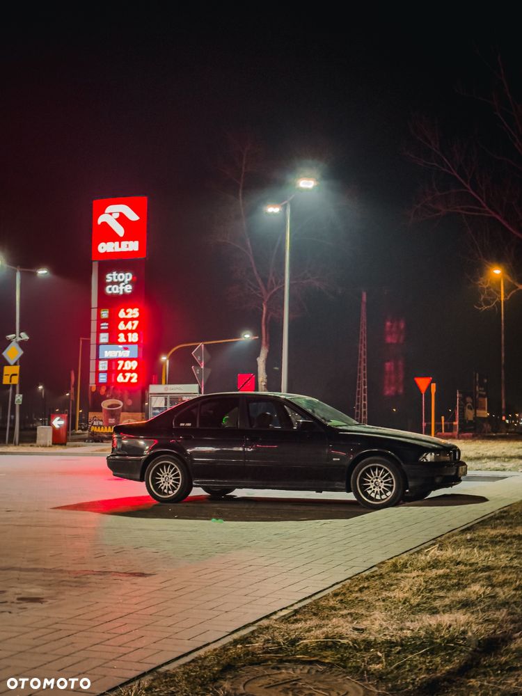 BMW Seria 5 523i - 10