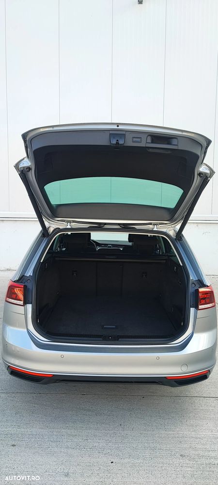 Volkswagen Passat 2.0 TDI SCR DSG Business - 13
