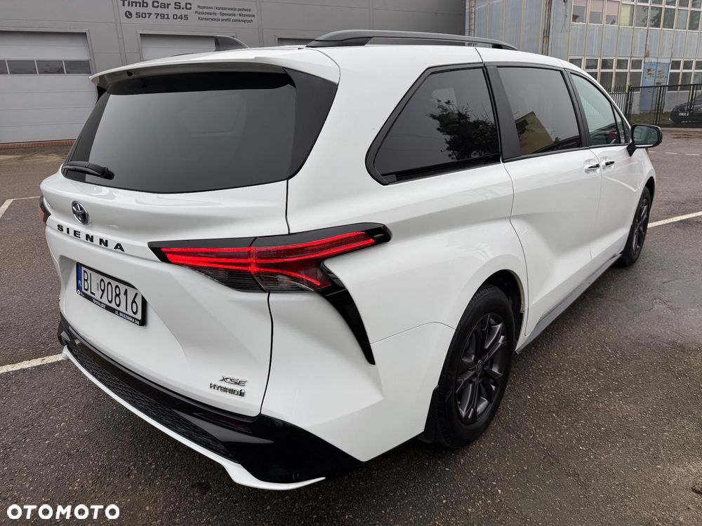 Toyota Sienna - 10