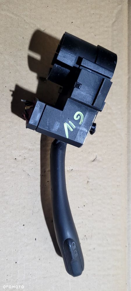 Volkswagen Golf 4 przełącznik - 1