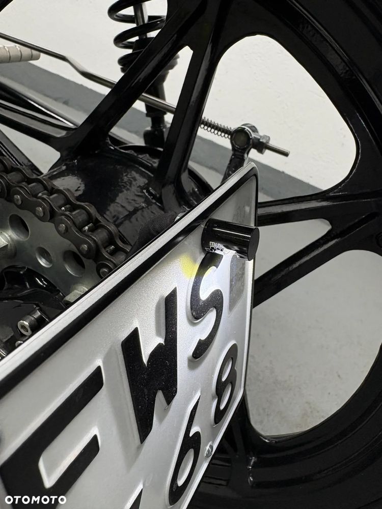 Honda CB - 23