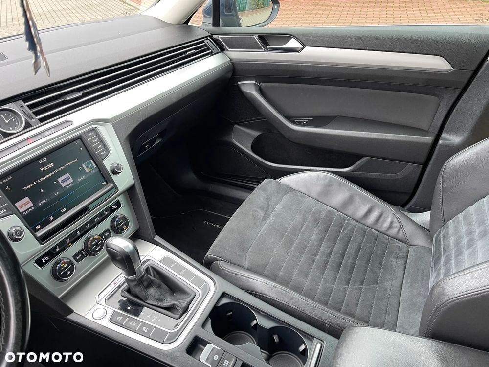 Volkswagen Passat Variant 2.0 TDI SCR 4Motion DSG (BMT) Highline - 12