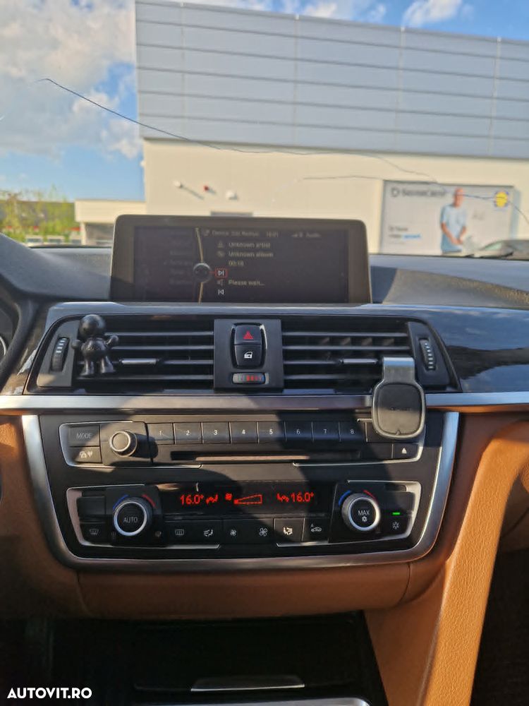 BMW Seria 3 320d - 10