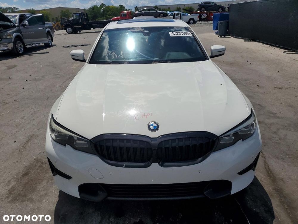 BMW Seria 3 330i - 6