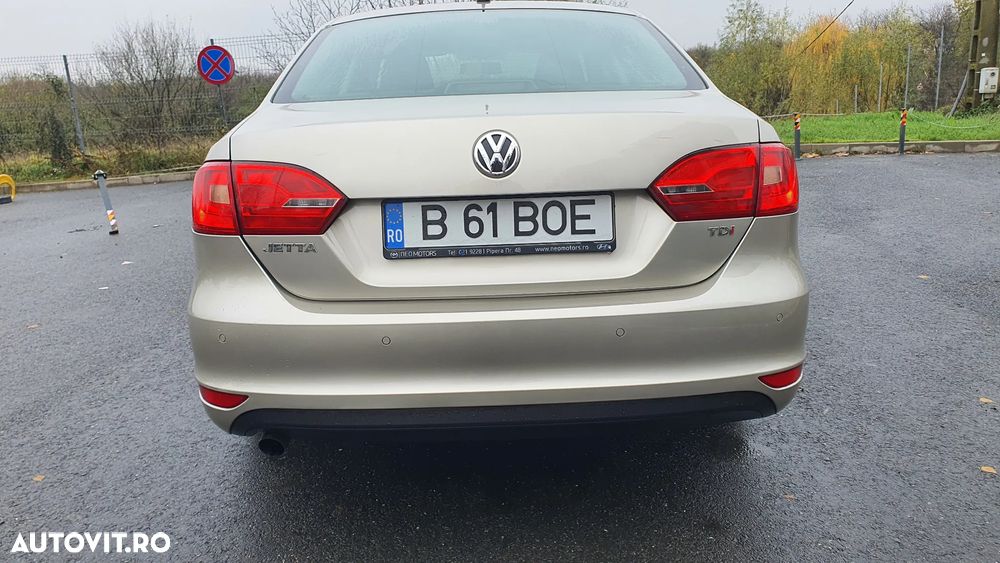 Volkswagen Jetta 1.6 TDI CR DPF Comfortline - 6