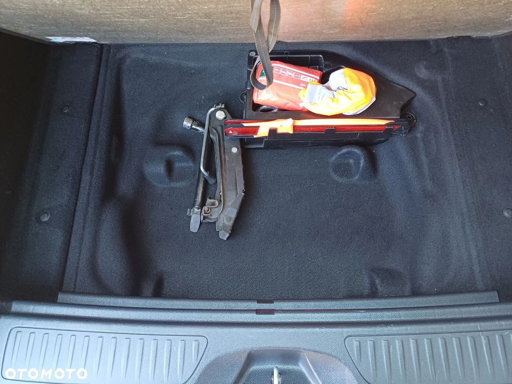 Mercedes-Benz Klasa B 180 CDI (BlueEFFICIENCY) 7G-DCT - 20