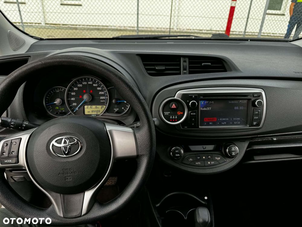 Toyota Yaris - 8
