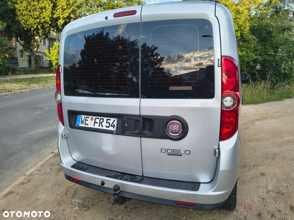 Fiat Doblo 2.0 Multijet 16V Emotion - 10