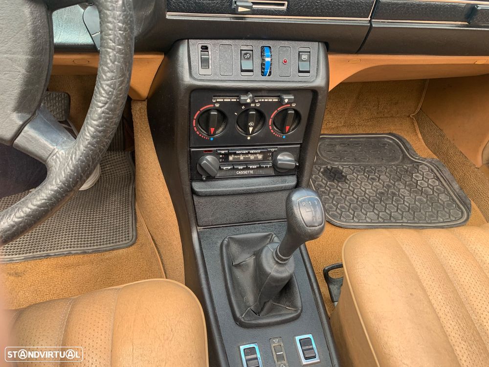 Mercedes-Benz W123 (1976-1986) - 12