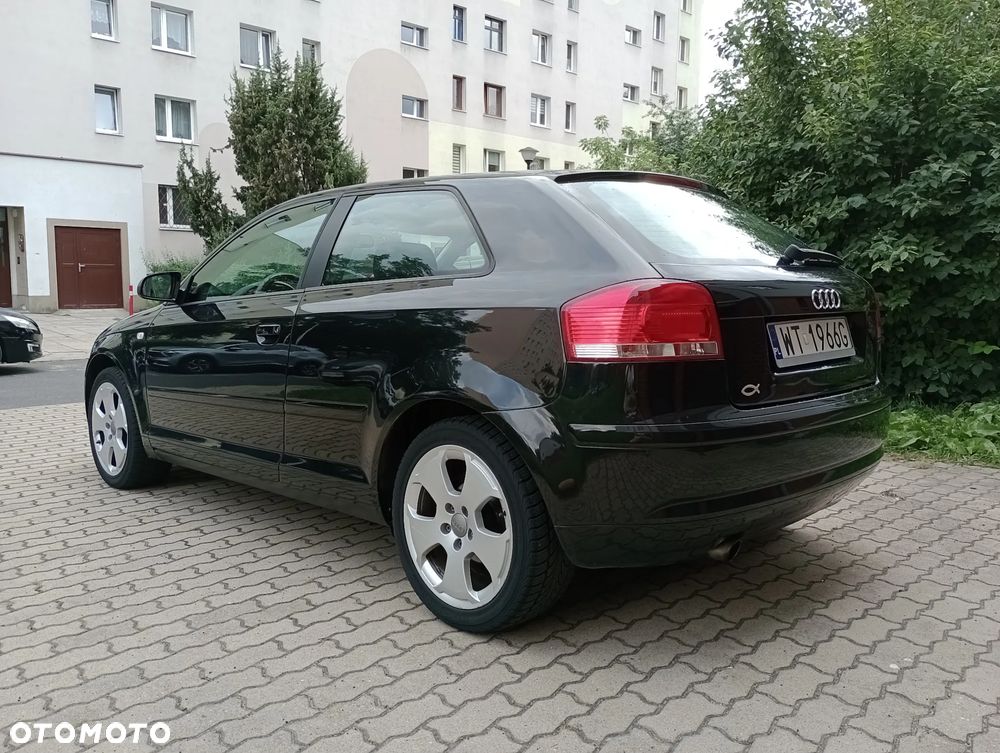 Audi A3 3-drzwiowe 1.6 FSI Ambition - 6