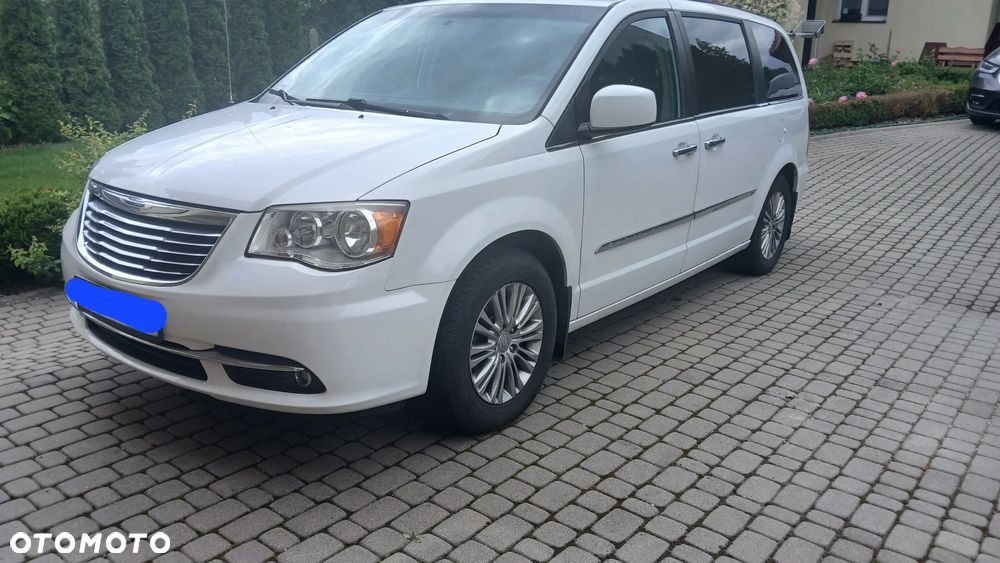 Chrysler Town & Country 3.6 Limited - 1