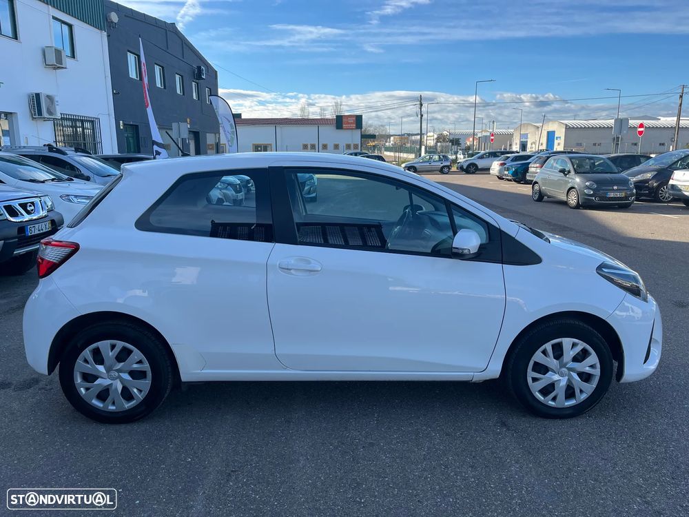 Toyota Yaris Ecobizz IVA Dedutível - 6