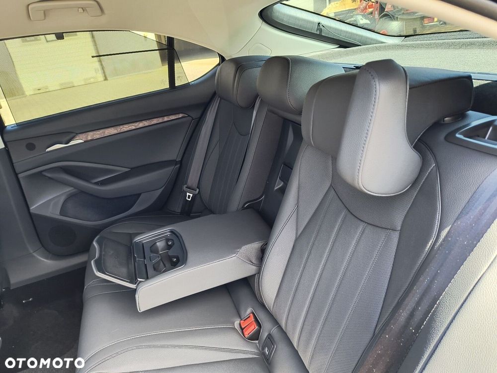Skoda Superb 2.0 TDI SCR 4x4 L&K DSG - 19