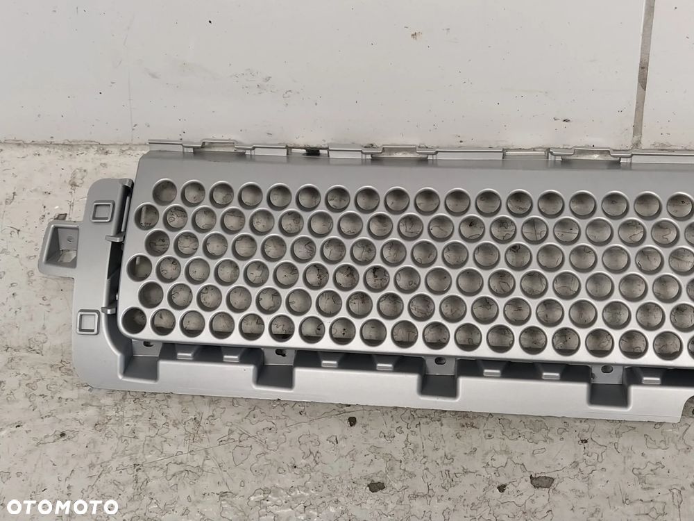 LAND ROVER DEFENDER II L663 GRILL ATRAPA CHŁODNICY ORYGINAŁ - 13