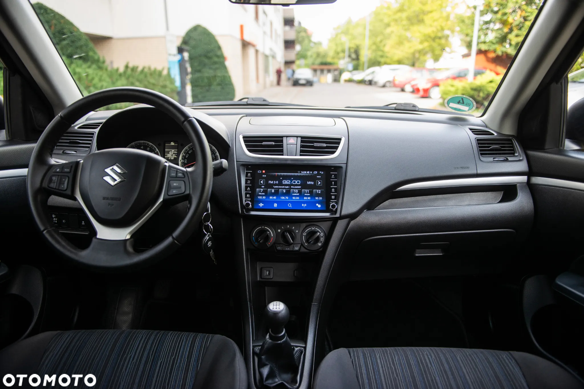Suzuki Swift 1.2 Premium - 23