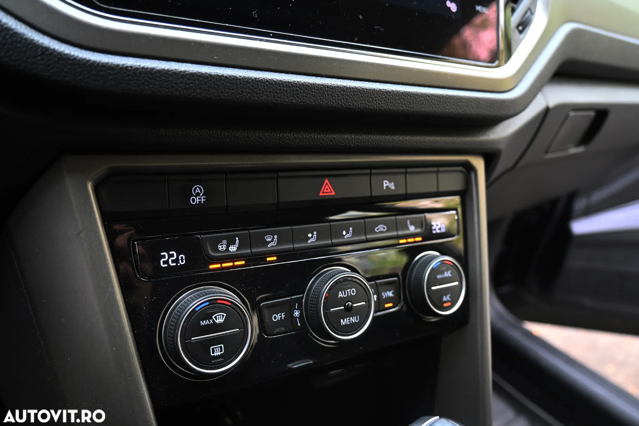 Volkswagen T-ROC - 18