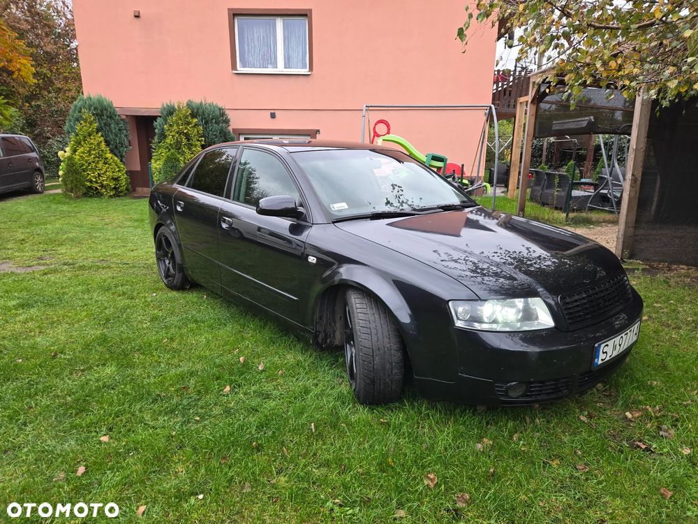 Audi A4 - 1