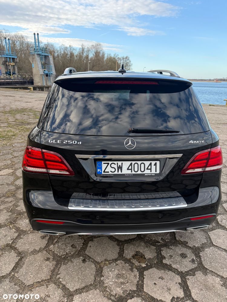 Mercedes-Benz GLE 250 d 4-Matic - 5
