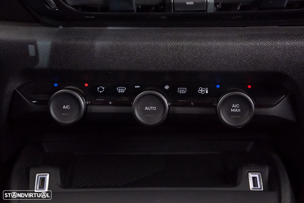 Citroën C4 1.2 Hybrid Plus e-DSC6 - 33