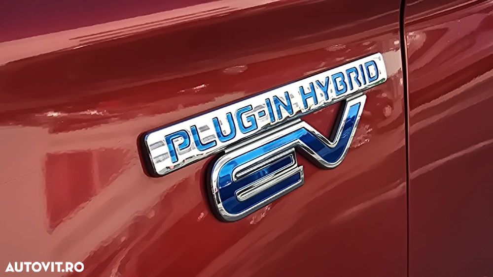 Mitsubishi Outlander PHEV 2.4 L 4X4 Instyle - 12