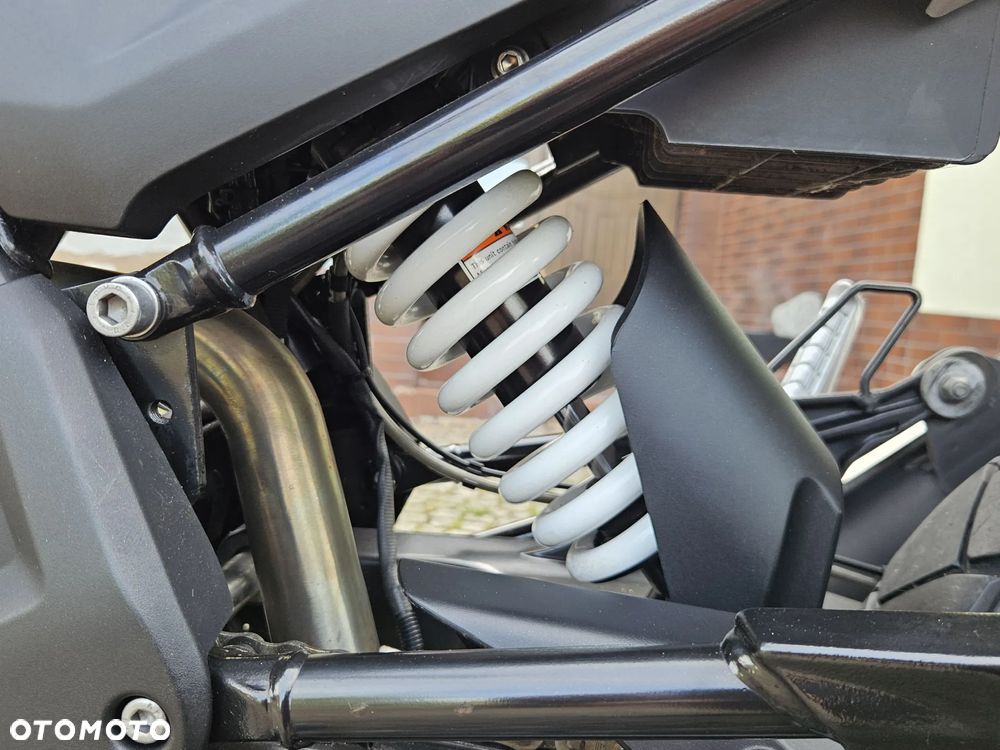 BMW G - 33