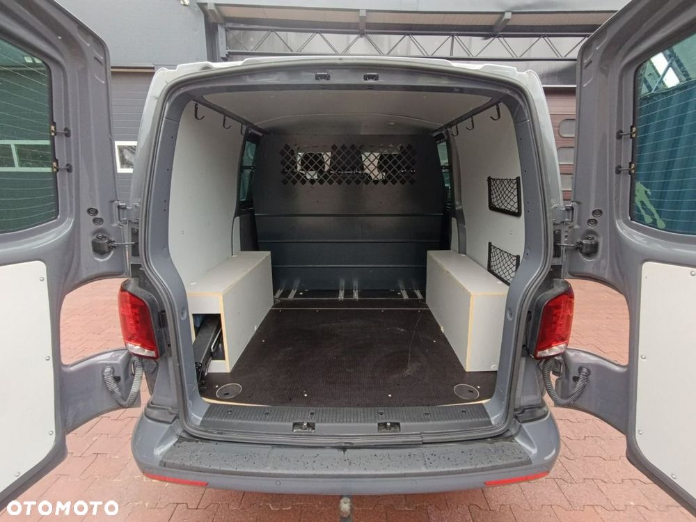 Volkswagen Transporter - 33