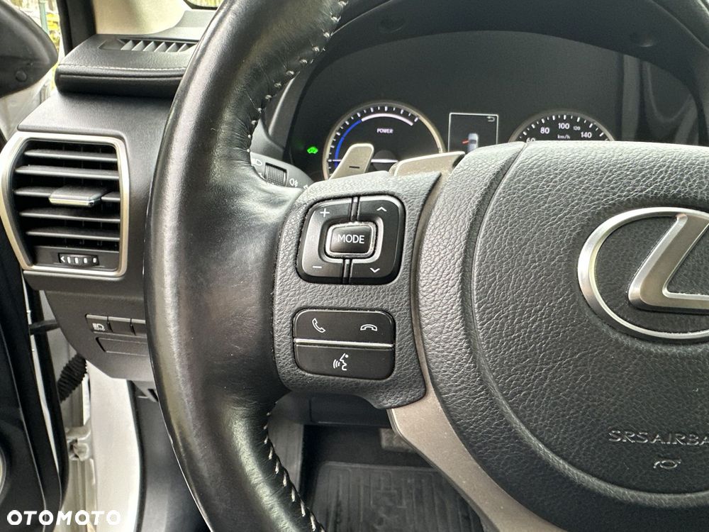 Lexus NX 300h Business Edition AWD - 12