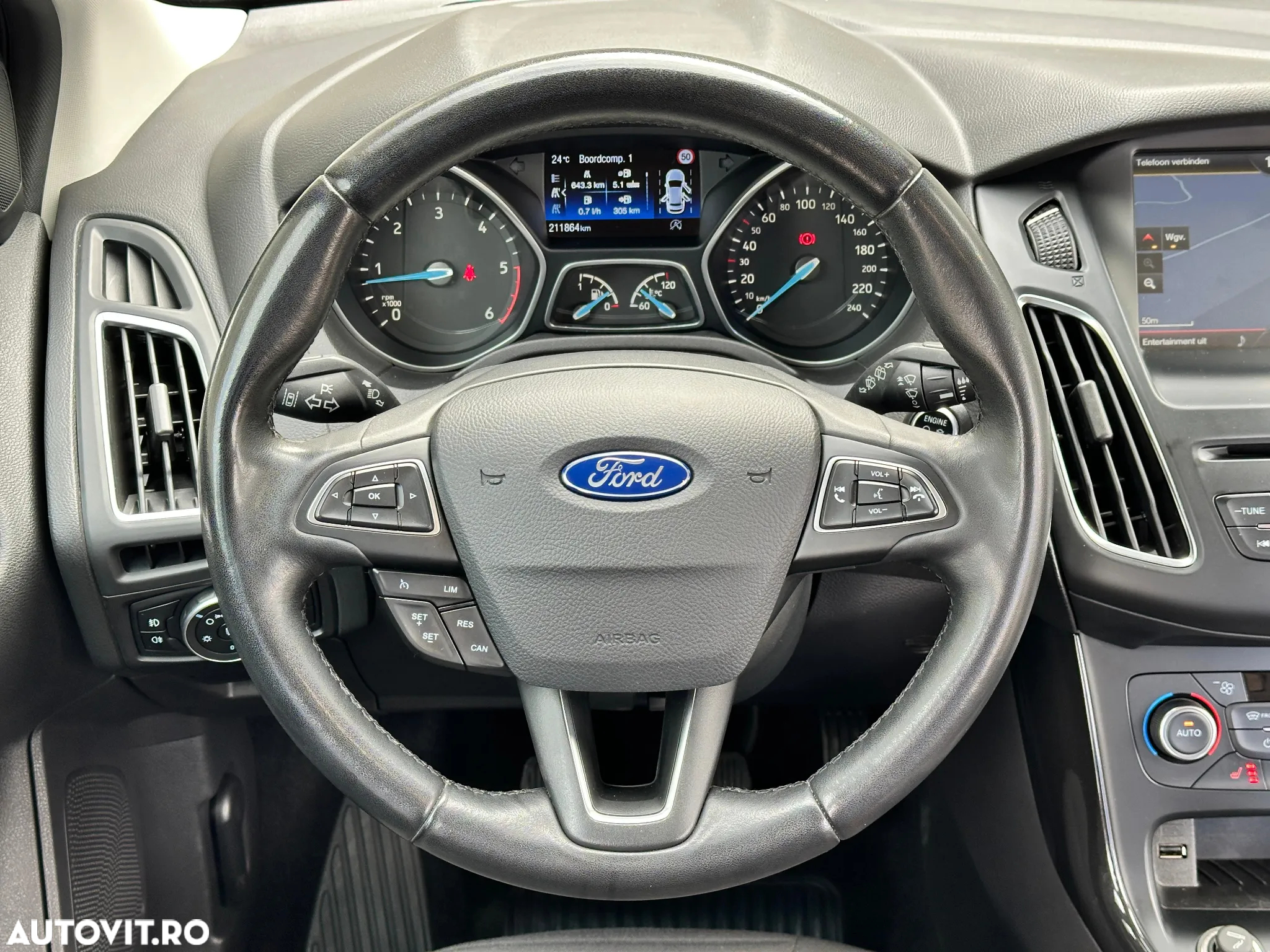 Ford Focus 1.5 EcoBlue Start-Stopp-System TITANIUM - 19