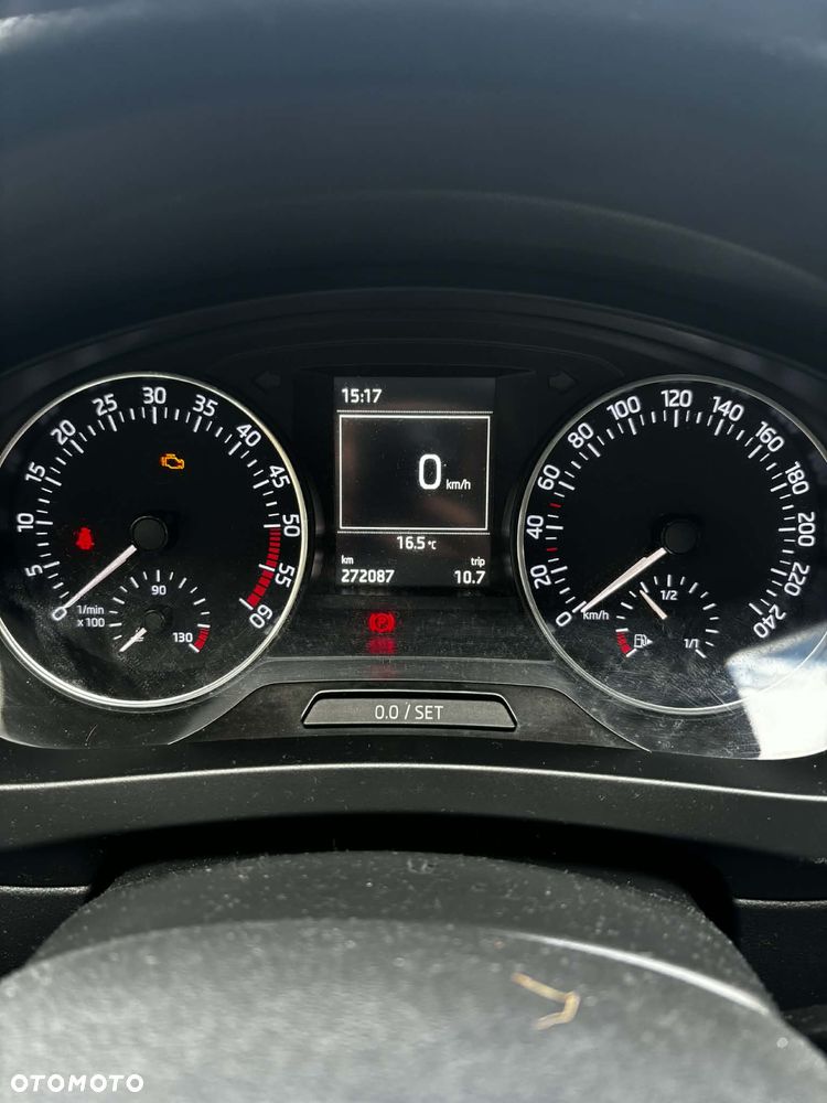 Skoda RAPID 1.6 TDI DPF Ambition - 8