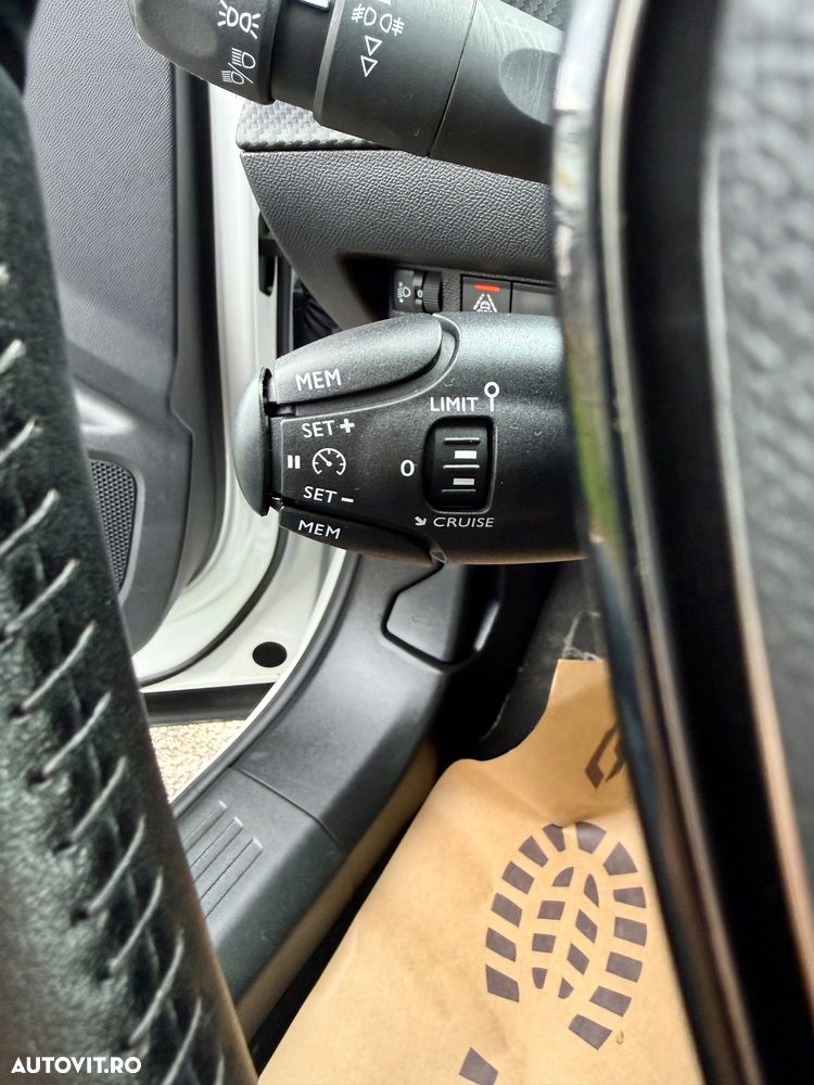 Peugeot 2008 1.5 BlueHDI STT Active - 21