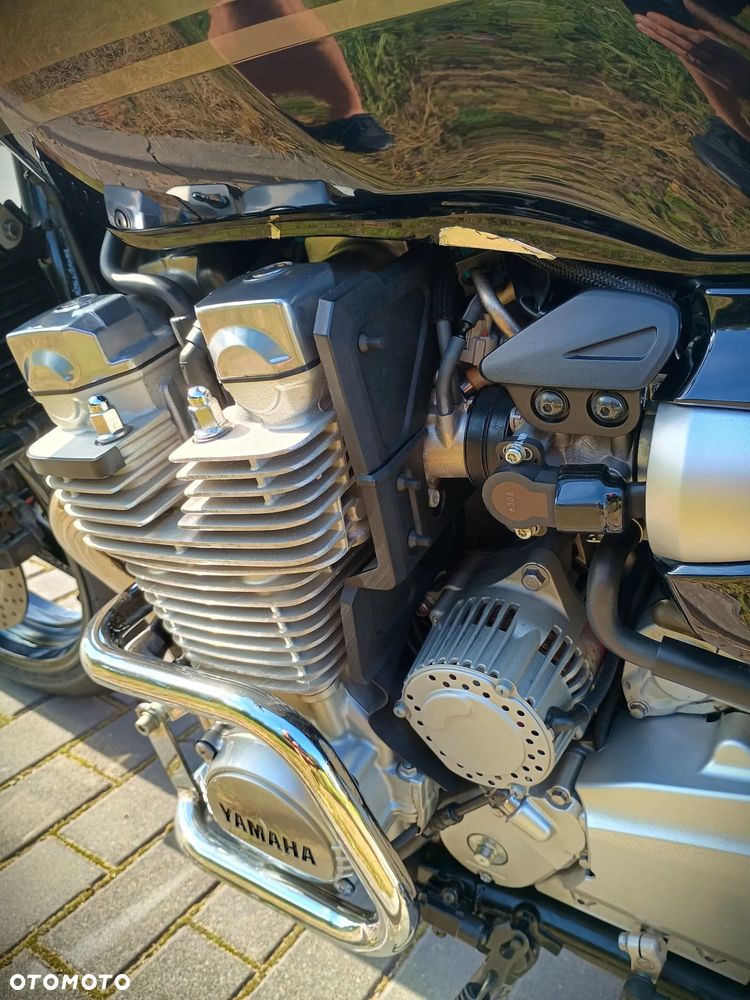 Yamaha XJR - 9