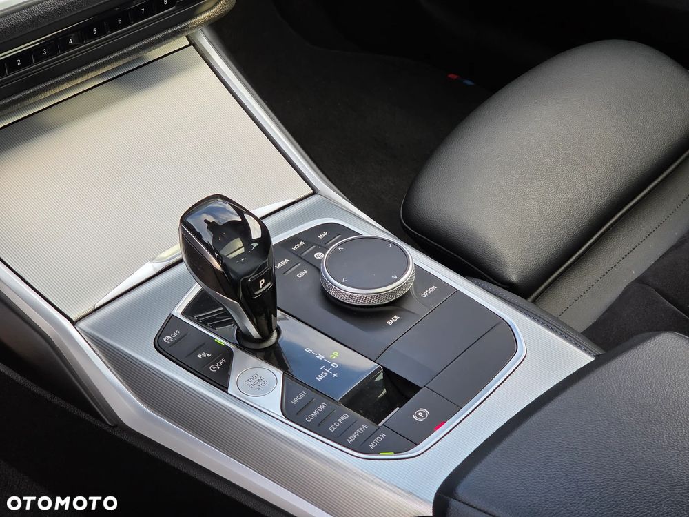 BMW Seria 3 330i xDrive M Sport sport - 25