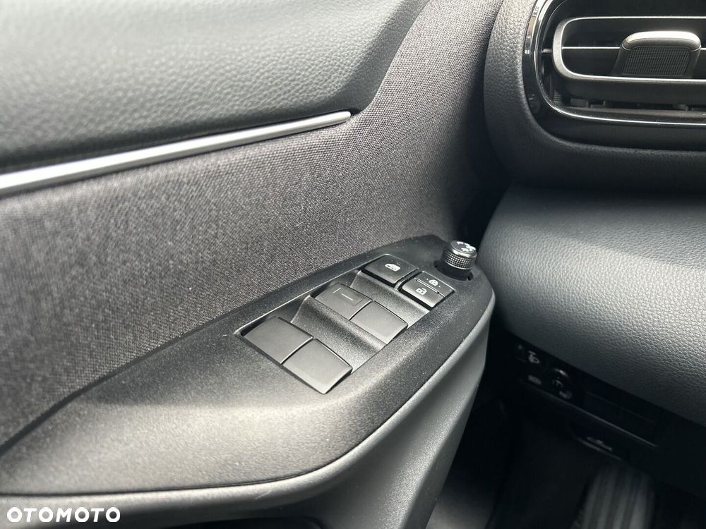 Toyota Yaris Hybrid 1.5 Style - 21
