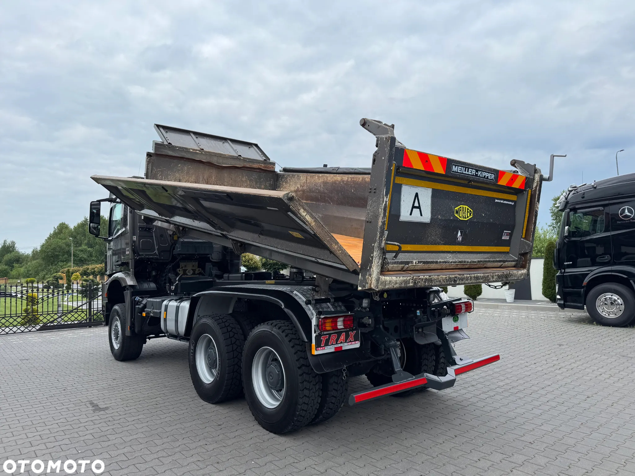 Mercedes-Benz AROCS 3345 6X6 WYWROTKA 3-str. MILLER, BORDMATIC, ZWOLNICE, IDEALNY STAN, z Niemiec - 2