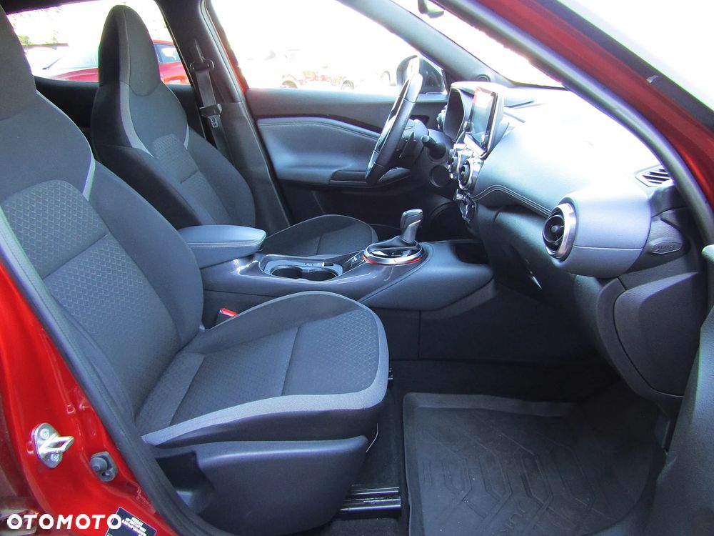 Nissan Juke 1.0 DIG-T N-Connecta DCT - 21