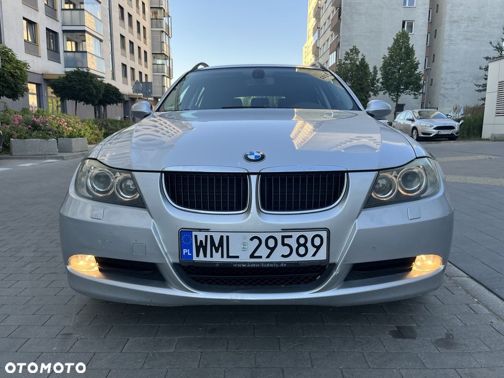 BMW Seria 3 318i - 13