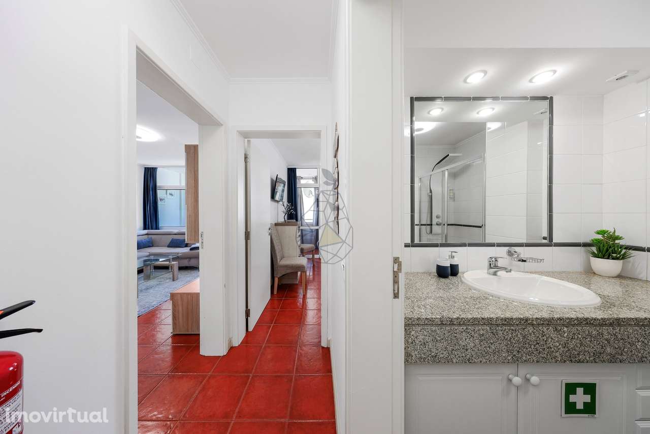 Apartamento T1 com Vista Mar na Praia da Rocha - Grande imagem: 5/47