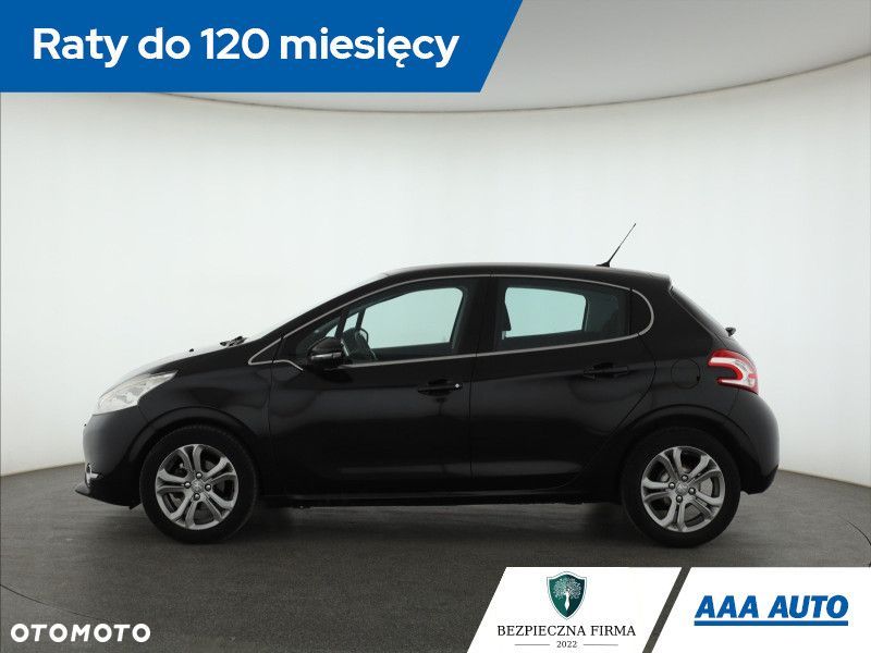 Peugeot 208 - 4