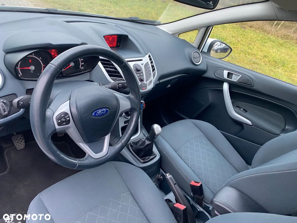 Ford Fiesta 1.25 Champions Edition - 35