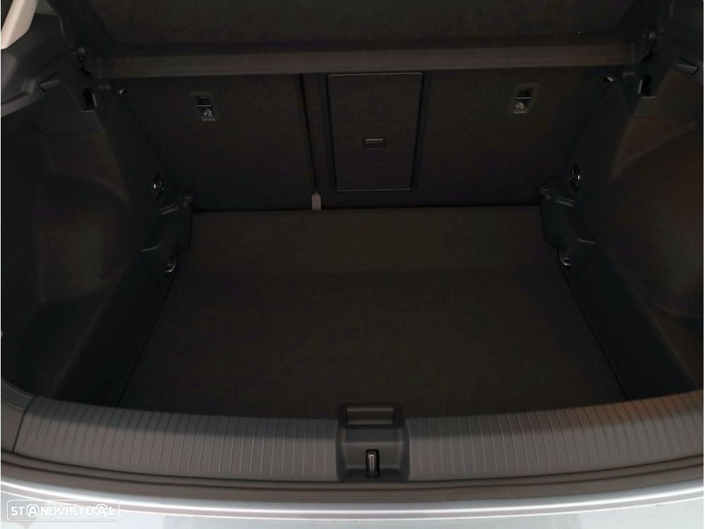 VW T-Roc 1.5 TSI Urban DSG - 30