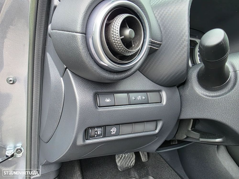 Nissan Juke 1.0 DIG-T N-Connecta NAV.+TwoTone NC DCT - 13