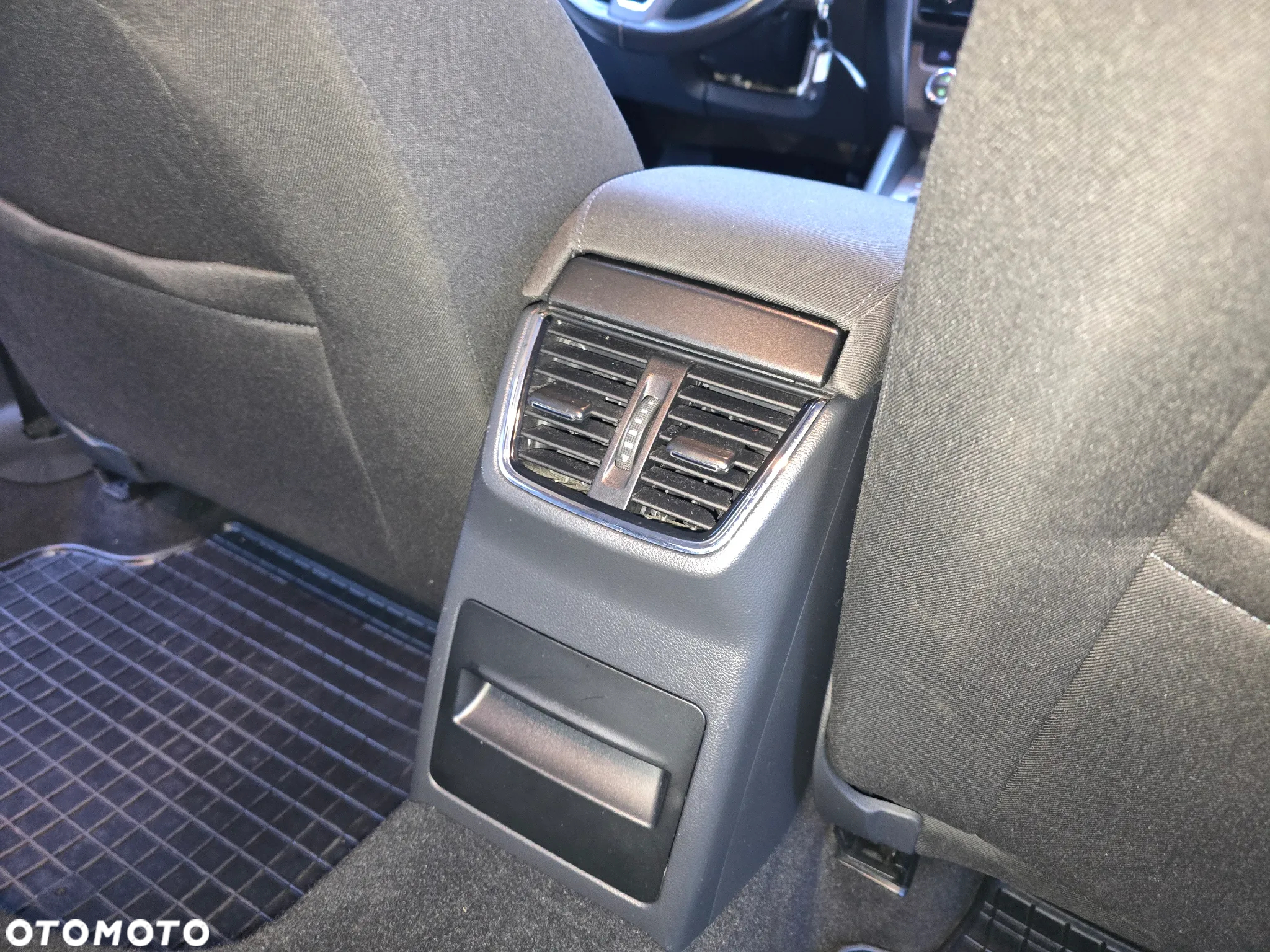 Skoda Octavia 2.0 TDI Elegance DSG - 19