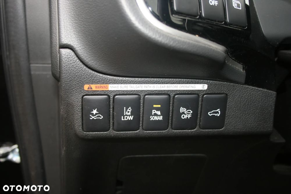 Mitsubishi Outlander - 13