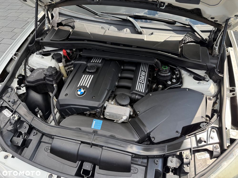 BMW iX1 - 28
