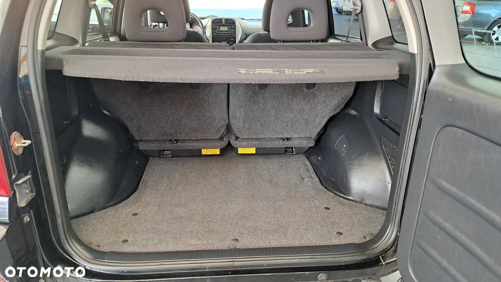 Toyota RAV4 2.0 D-4D 4x4 - 19