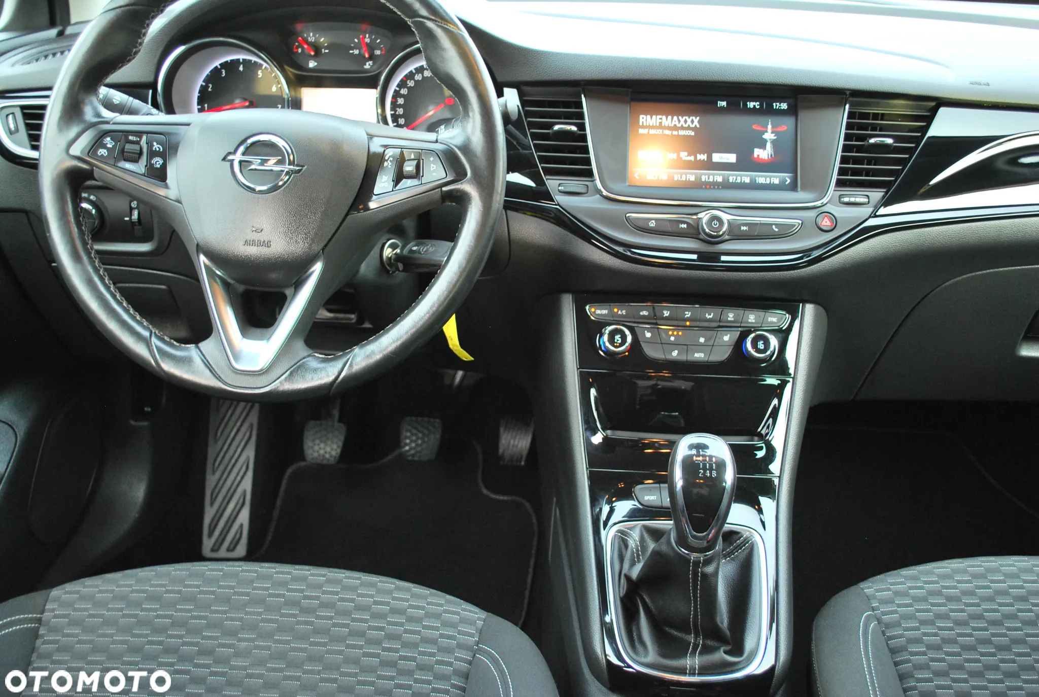 Opel Astra 1.4 Turbo Innovation - 13