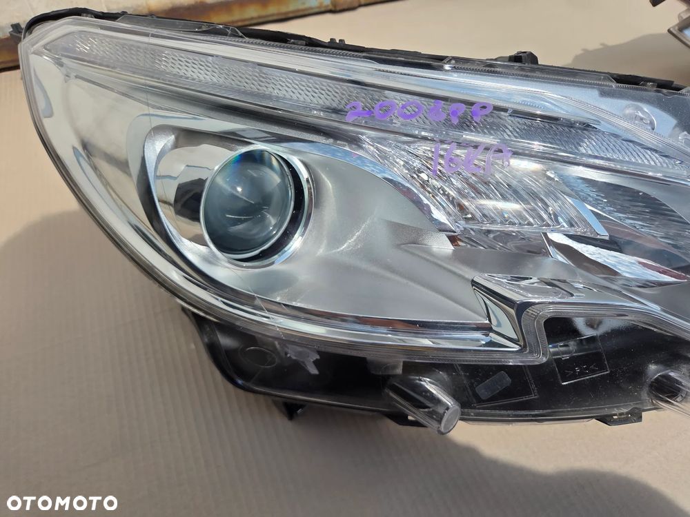 Lampy lampa przednia lewa prawa Peugeot 2008 I   9815405780   9815403080 - 17