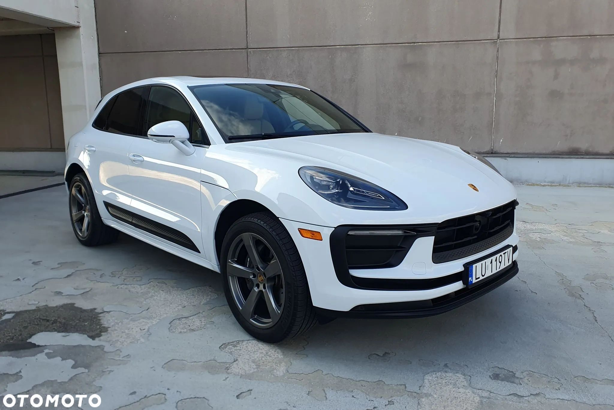 Porsche Macan Standard - 1
