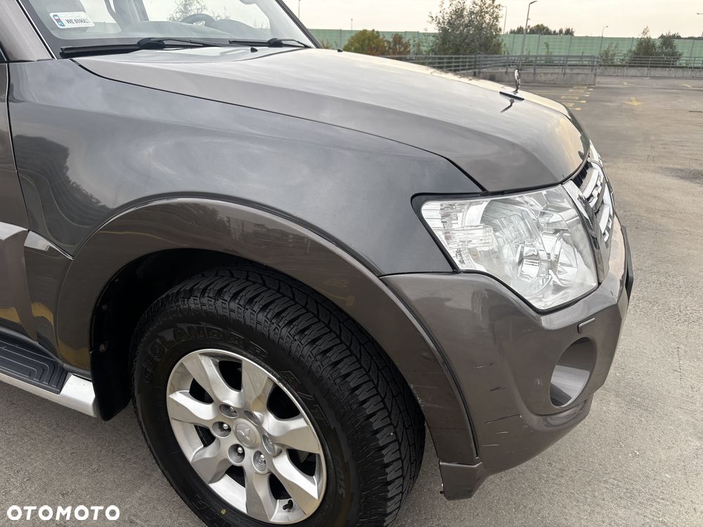 Mitsubishi Pajero - 27