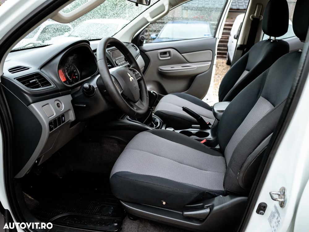 Mitsubishi L200 Double Cab M/T Intense - 20